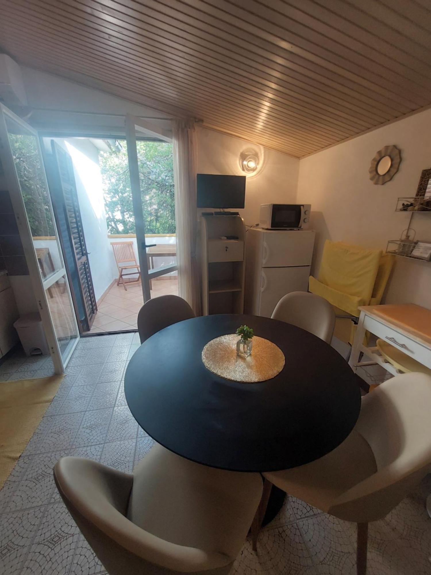 Apartment Tonci ราบ ภายนอก รูปภาพ